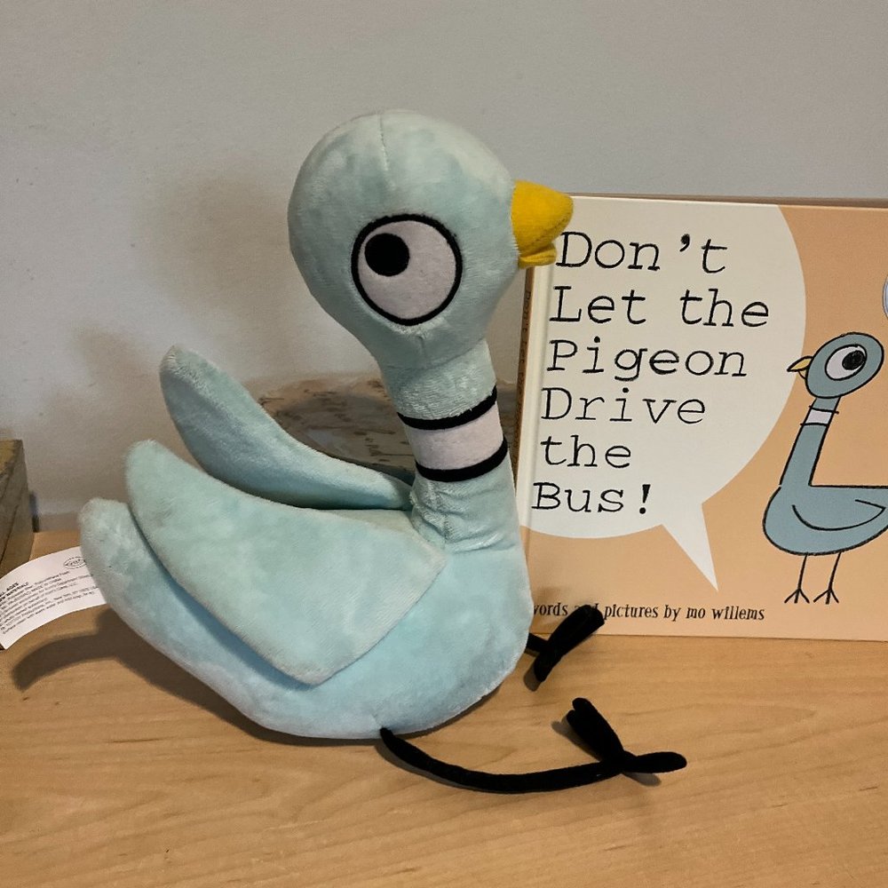 RETIRED KOHL'S CARES MO WILLEMS PIGEON PLUSH AND BOOK SET